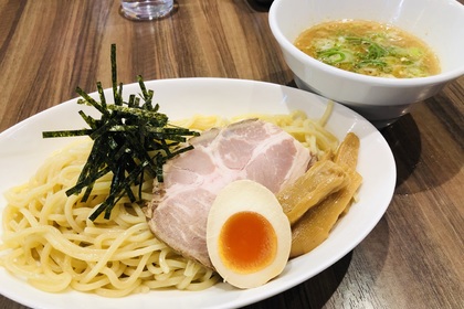 越谷　美容室　美容院　liage