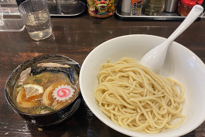 越谷　美容室　美容院　liage