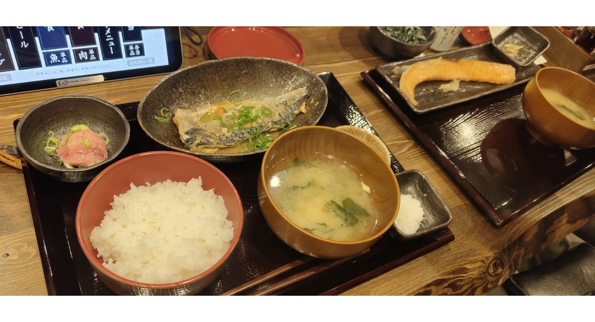 越谷　美容室　美容院　liage　COTA　しんぱち食堂　トリートメント　魚定食