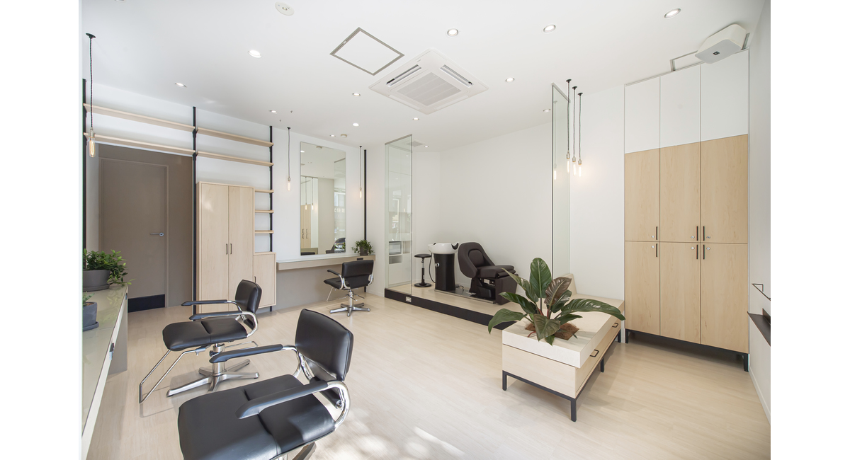 越谷　美容室　美容院　liage